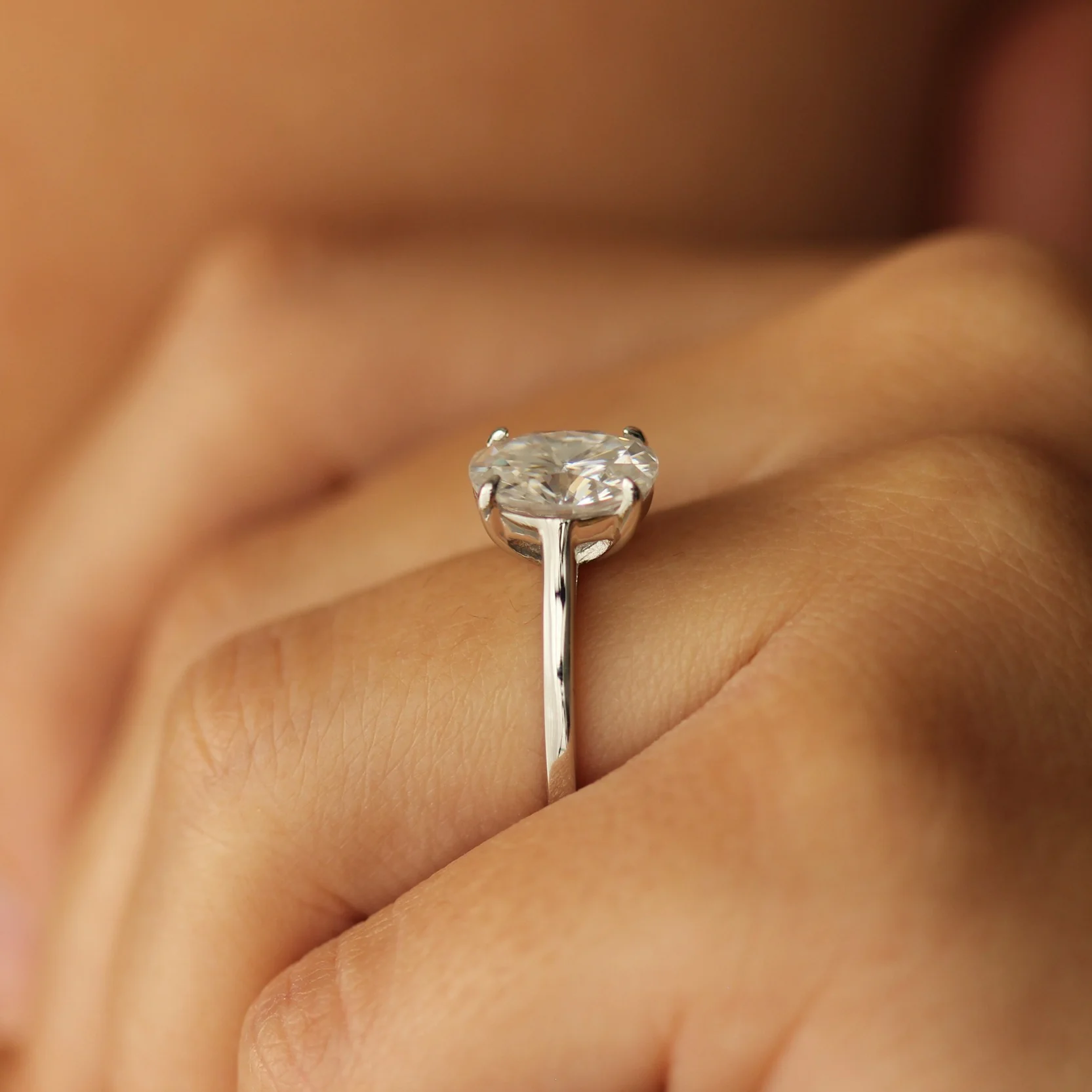 Barcelona Oval Moissanite Ring - Image 3