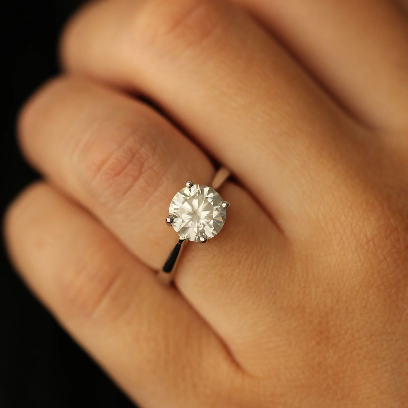 Cannes 2 Ct Round Moissanite Ring - Image 4