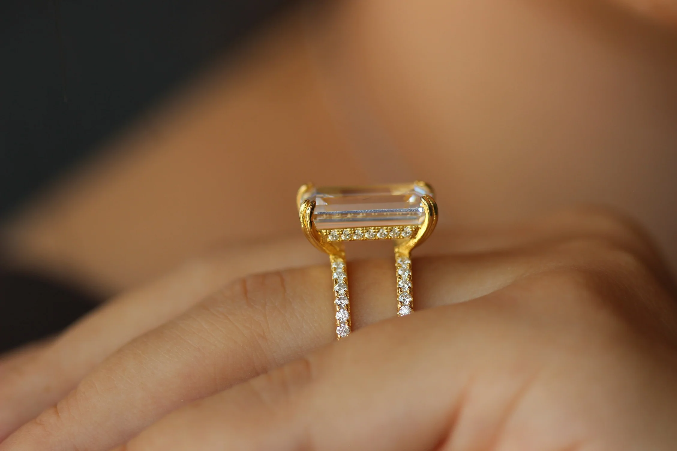 Carrara Emerald Gold Ring - Image 3