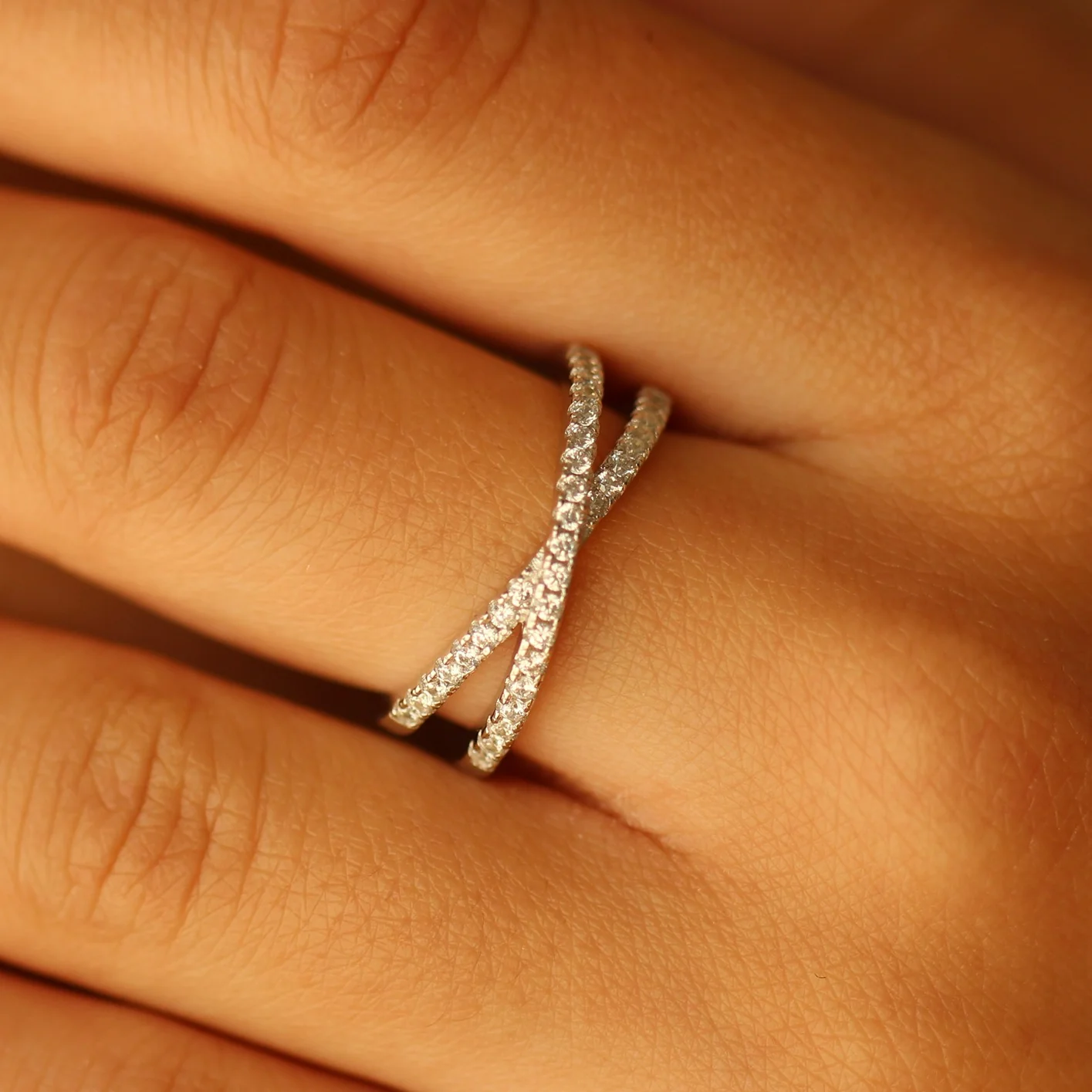 Criss Cross Silver Ring 6mm - Image 3