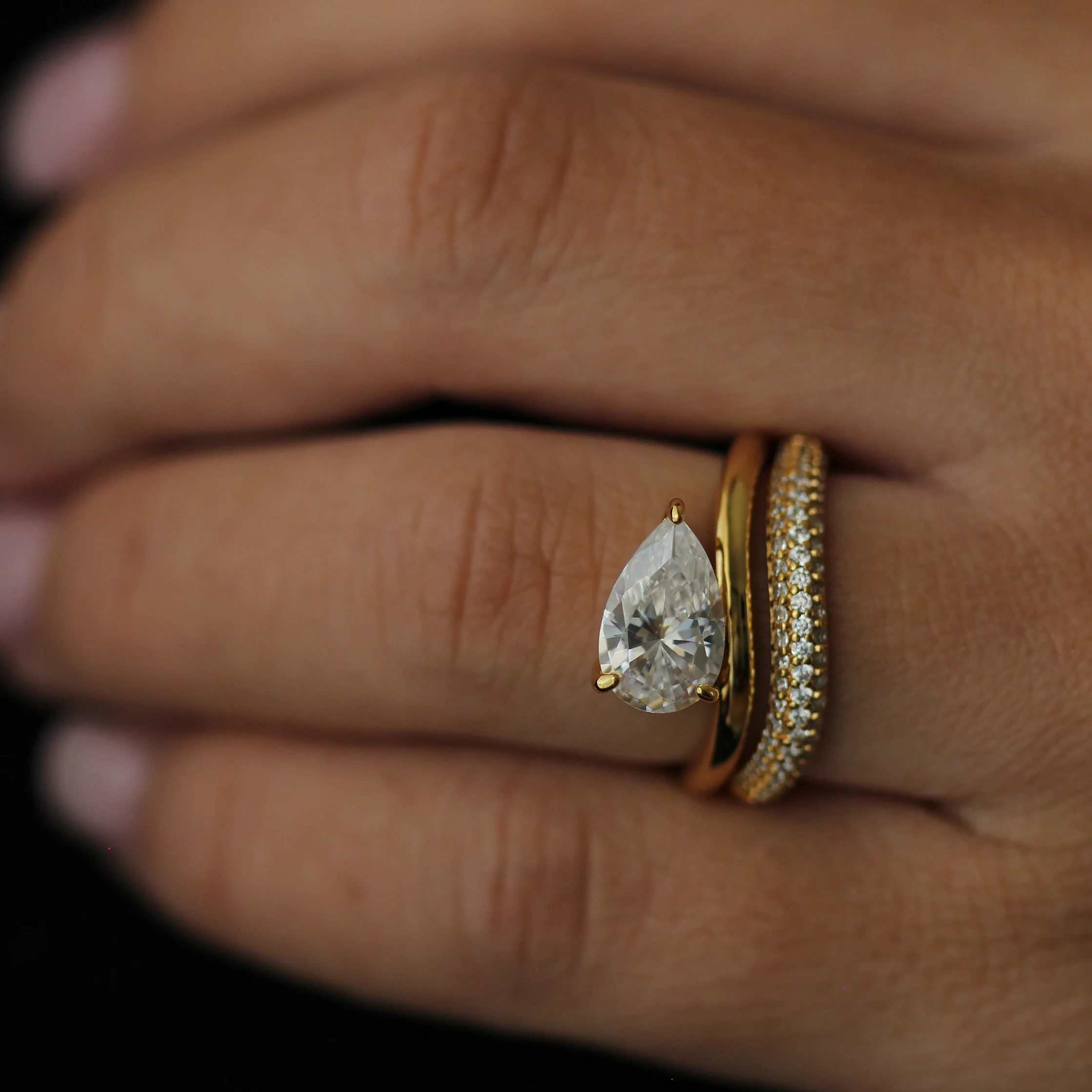 East West Pear Wedding Ring Set - Gold - Image 3