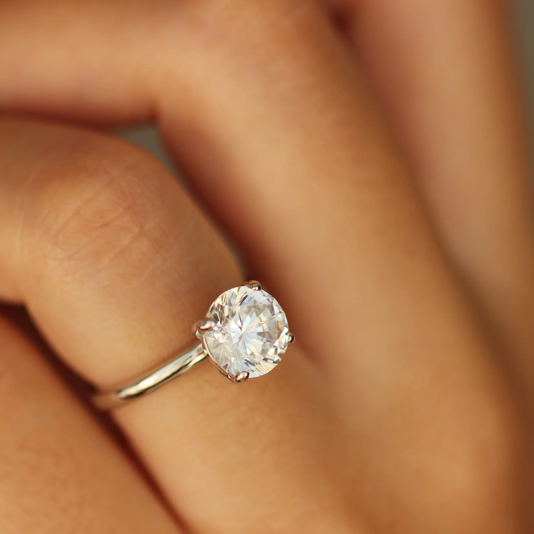 Madeira 2 Ct Round Cut Ring - Image 5