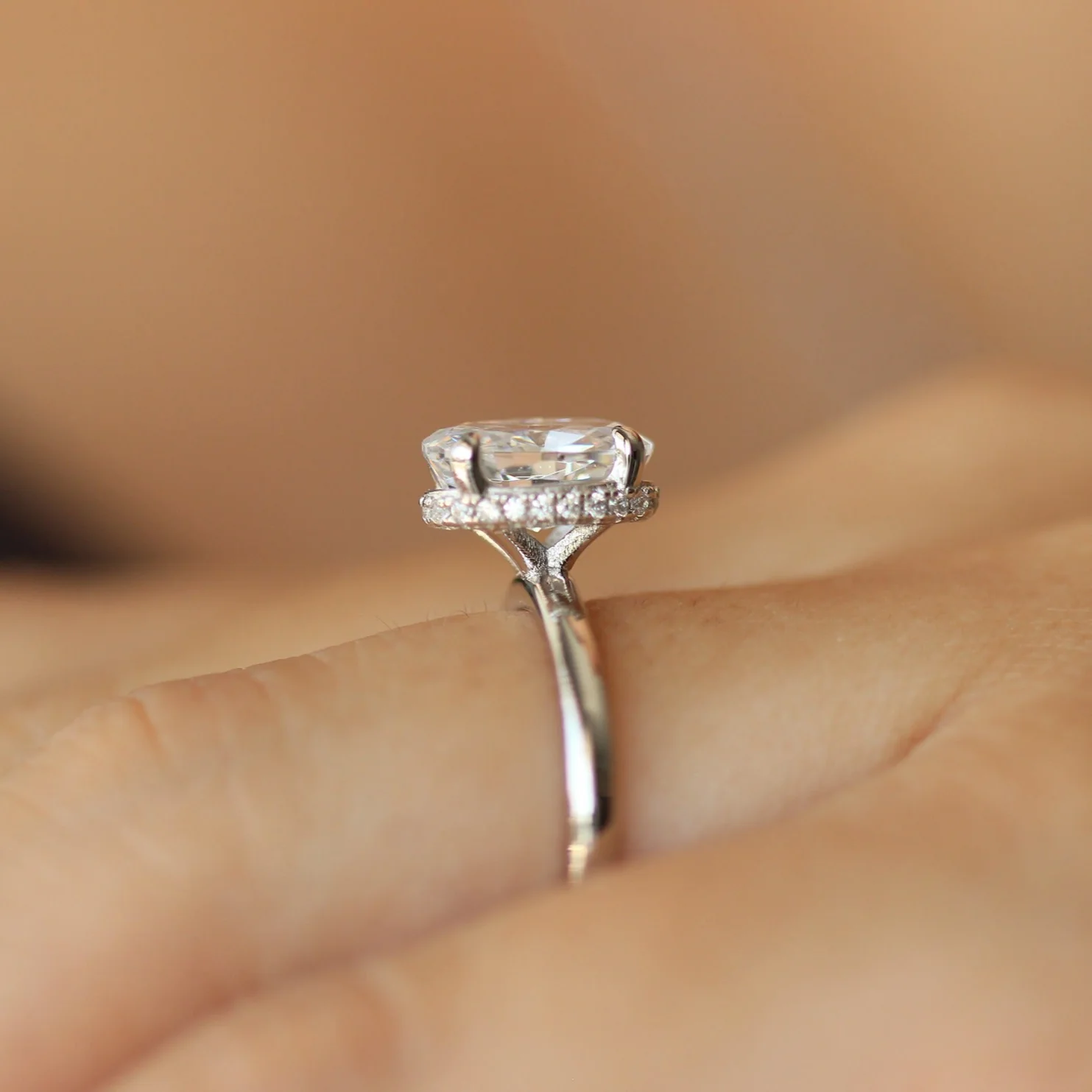 Madrid 1.5 Ct Oval Ring - Image 4