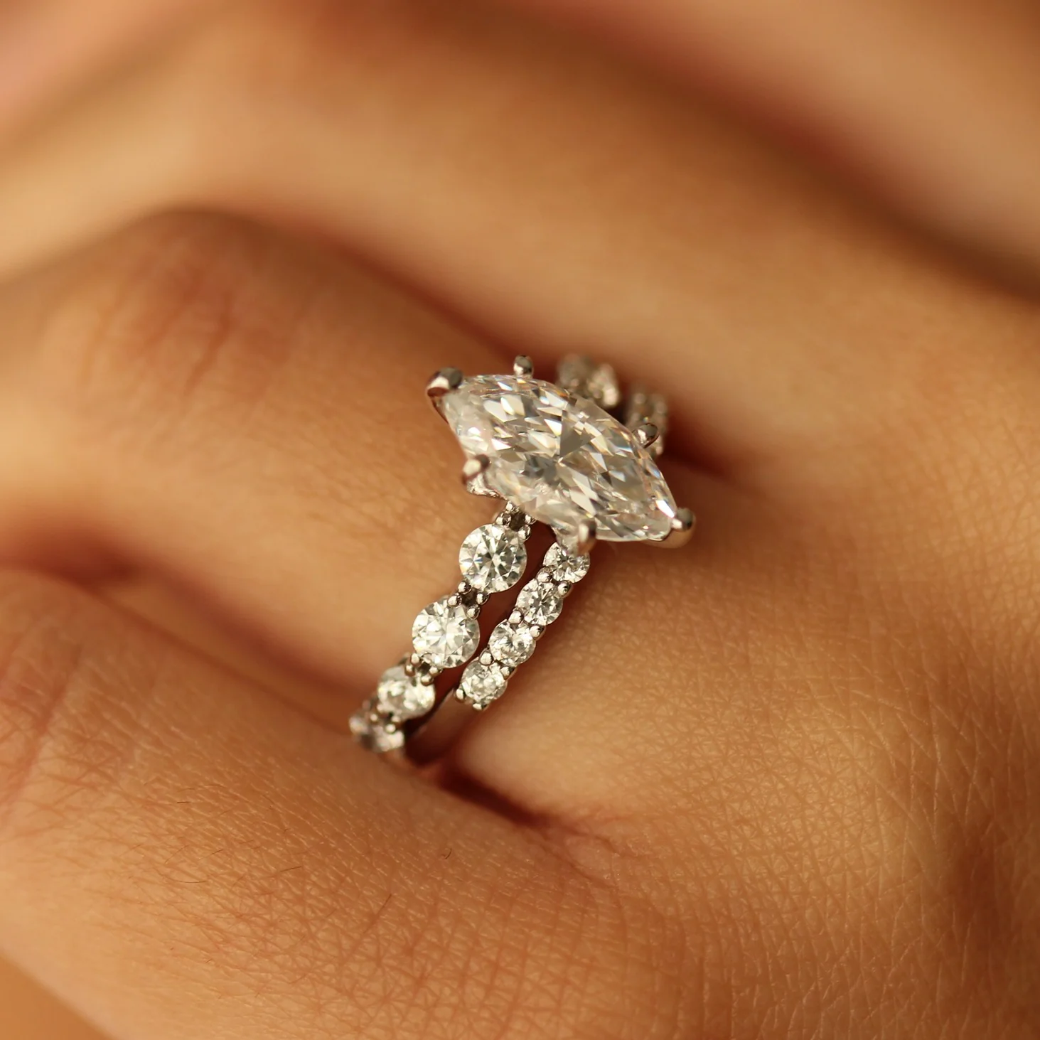 Open Silver Wedding Band 2mm - Image 3