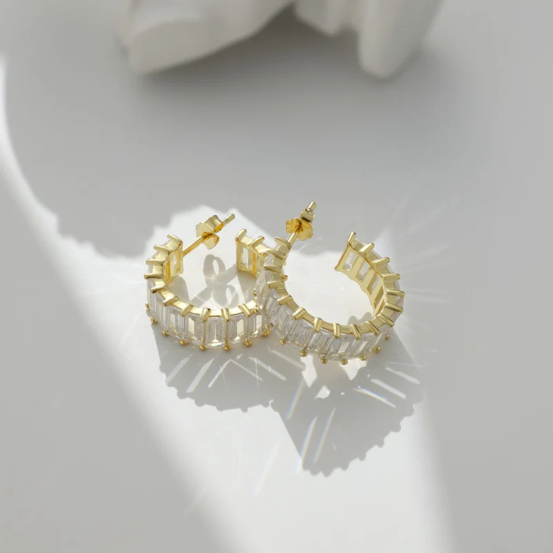 Saskia Emerald Cut Gold Hoop Earrings - Image 3