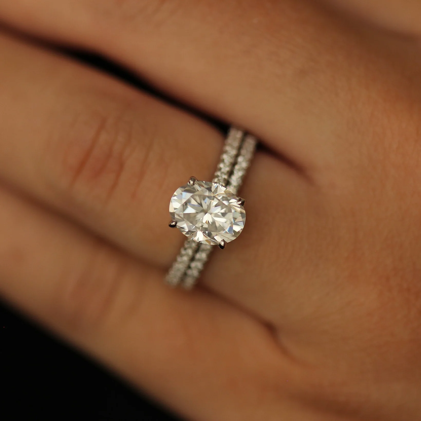 Siena 2 Ct Oval Moissanite Ring - Image 5