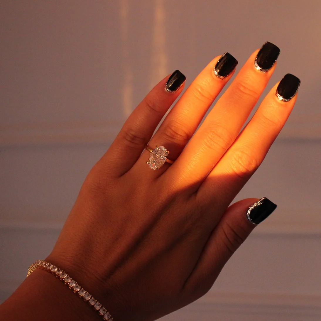 Valencia 18k Gold Oval Ring - Image 5