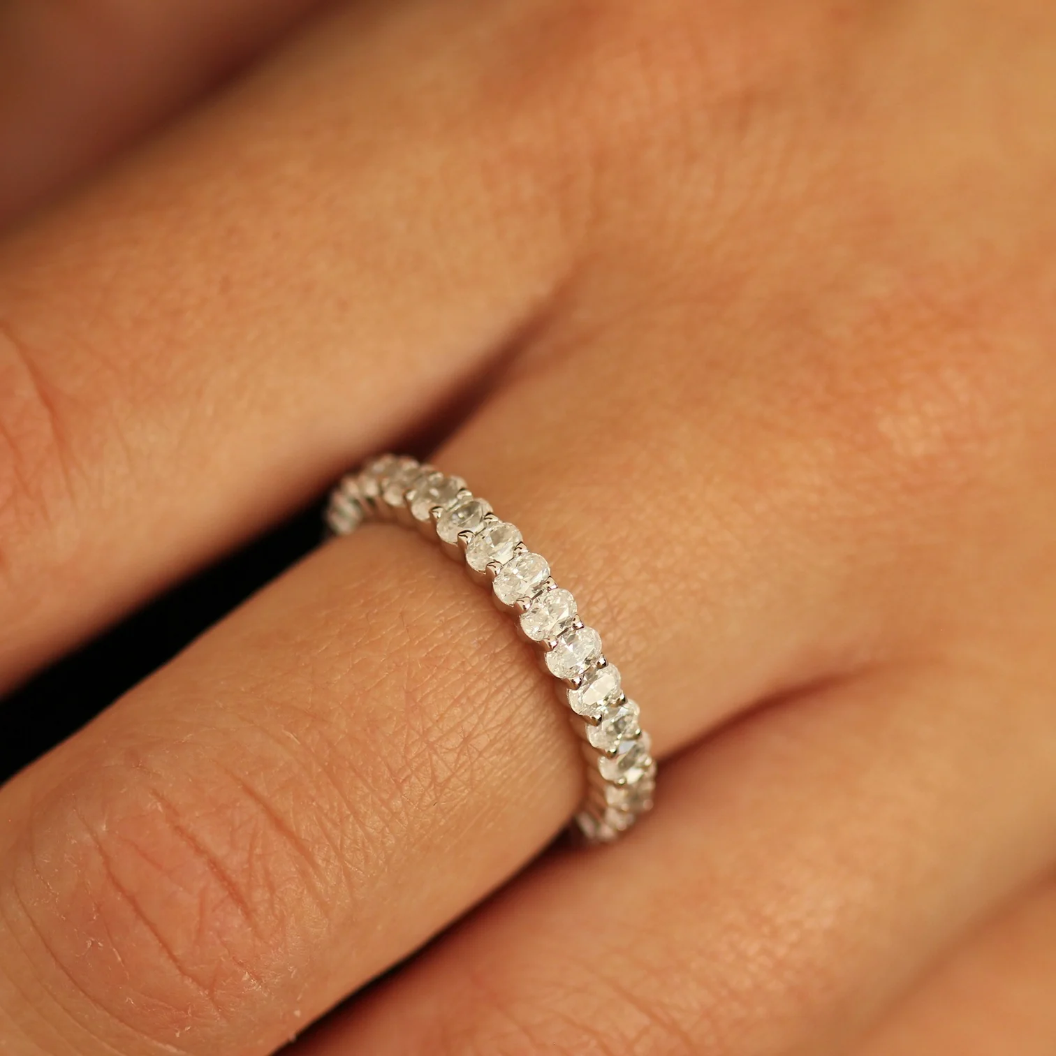 Venice Silver Oval Eternity Ring 3mm - Image 3